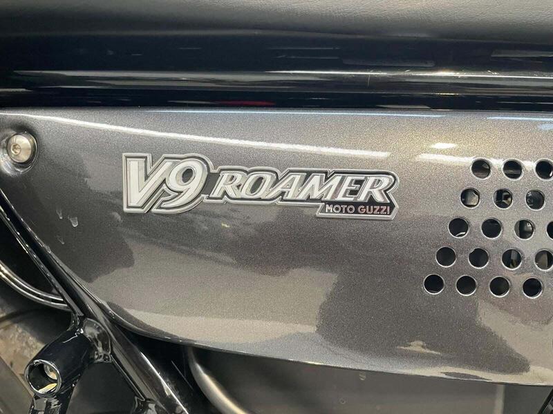 Moto Guzzi V9 Bobber (2018 - 20) (5)