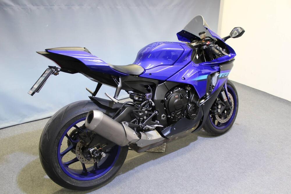 Yamaha YZF R1 (2020 - 25) (4)