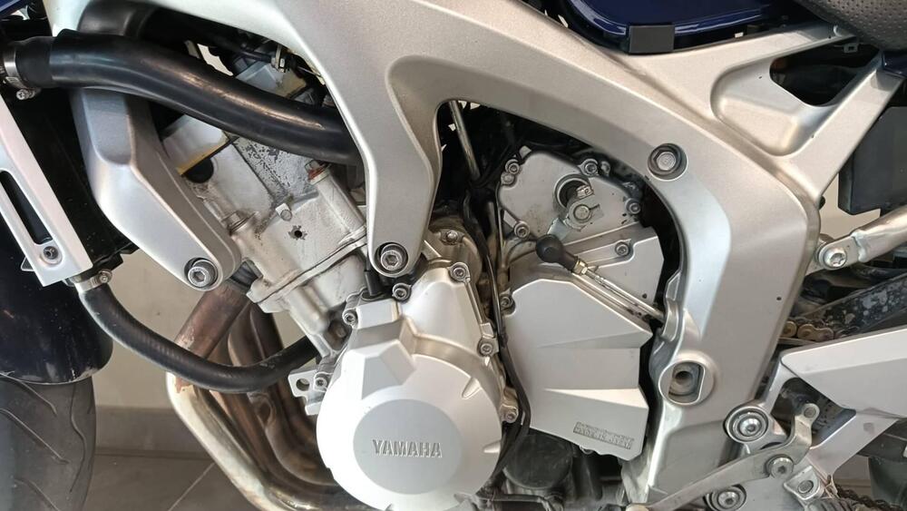 Yamaha FZ6 Fazer (2004 - 07) (8)