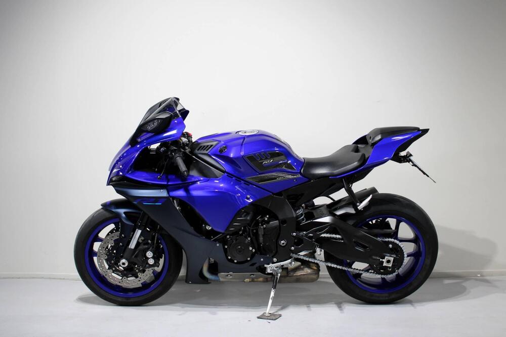Yamaha YZF R1 (2020 - 25) (5)