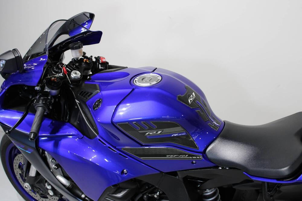 Yamaha YZF R1 (2020 - 25) (6)