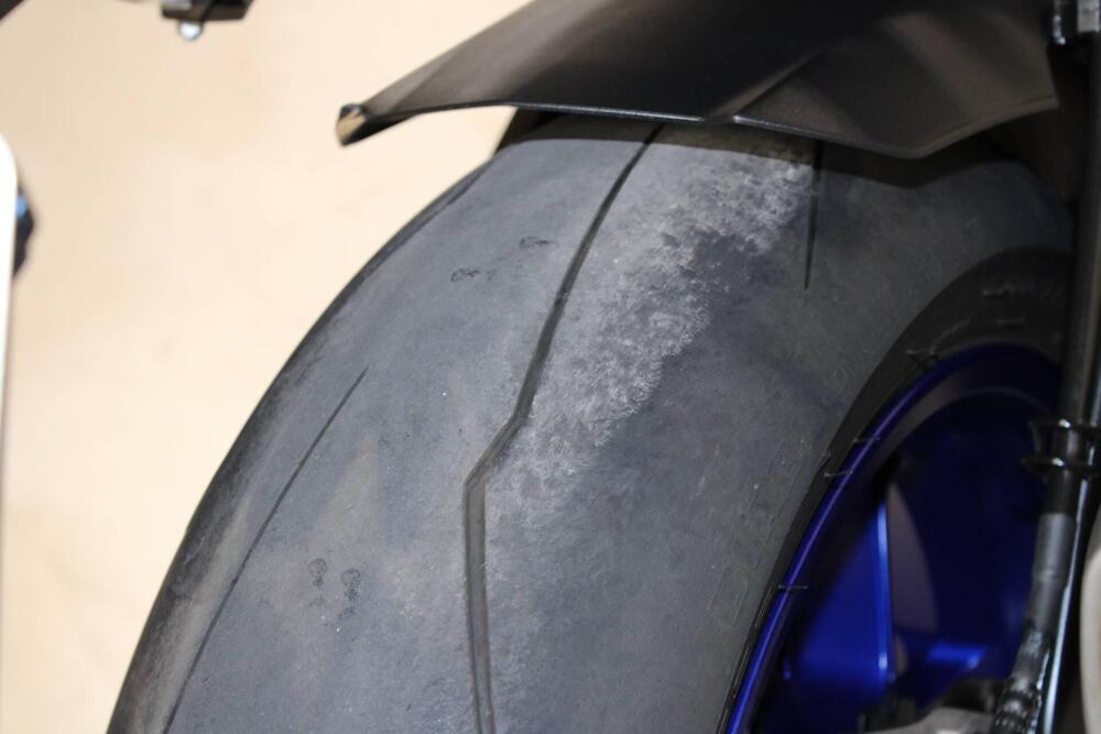 Yamaha YZF R1 (2020 - 25) (8)