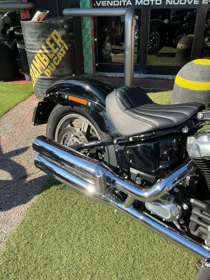 Harley-Davidson Softail Standard (2020) - FXST (9)