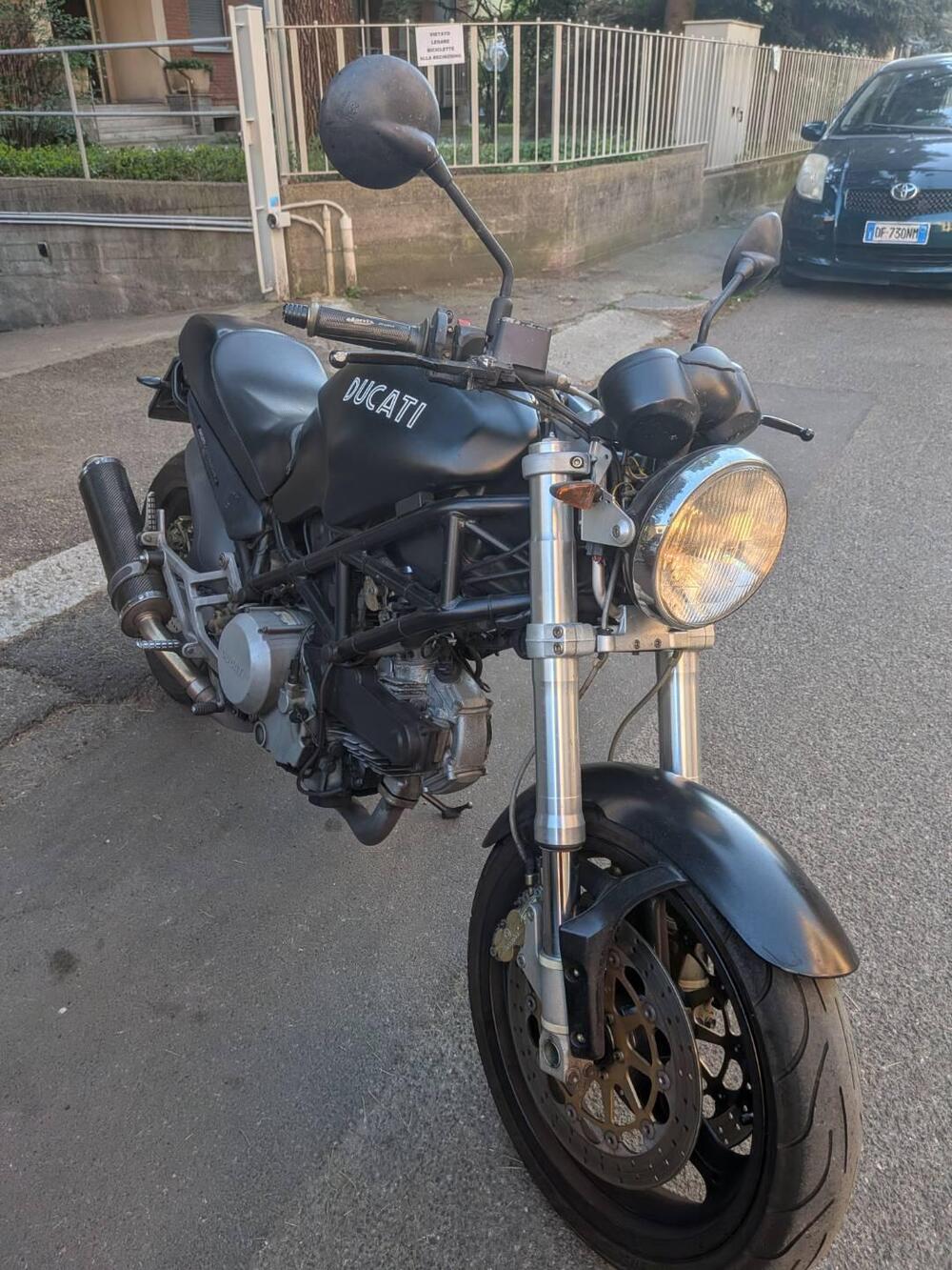 Ducati Monster 620 Dark (2003 - 06) (2)