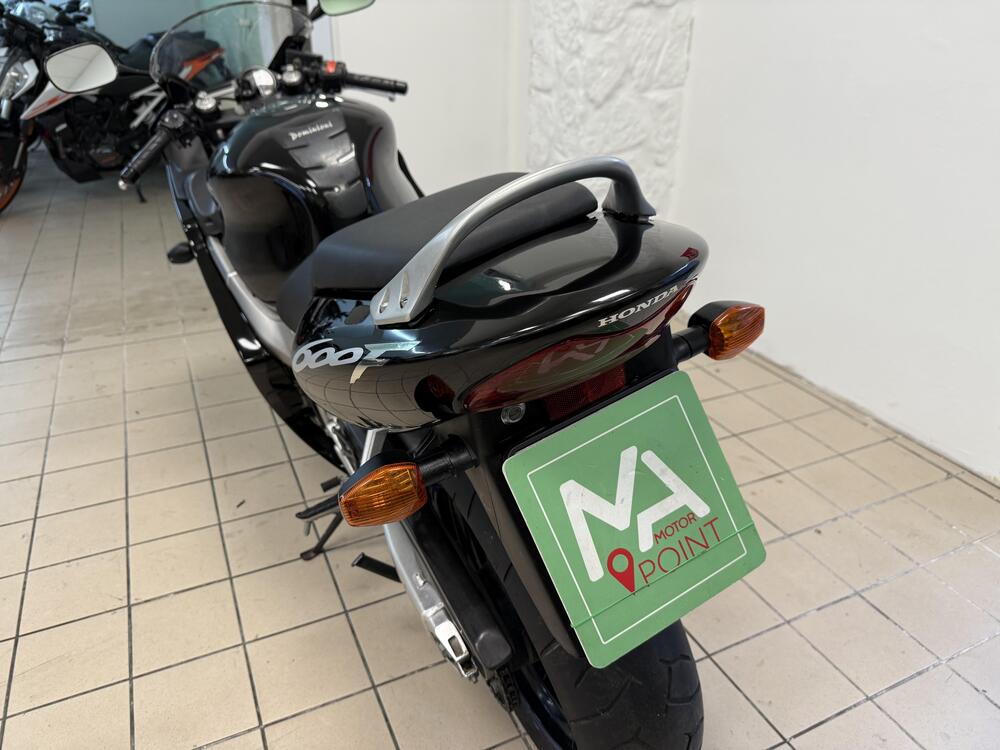 Honda CBR 600 F (2001 - 06) (4)