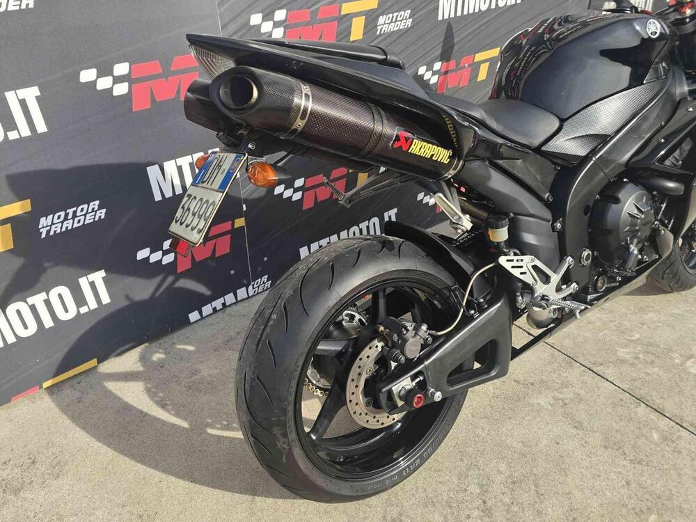 Yamaha YZF R1 (2007 - 08) (6)