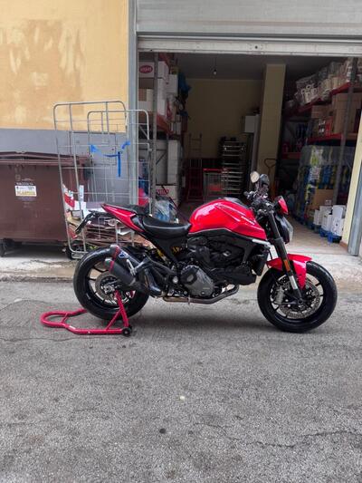 Ducati Monster 937 + (2021 - 25) usata