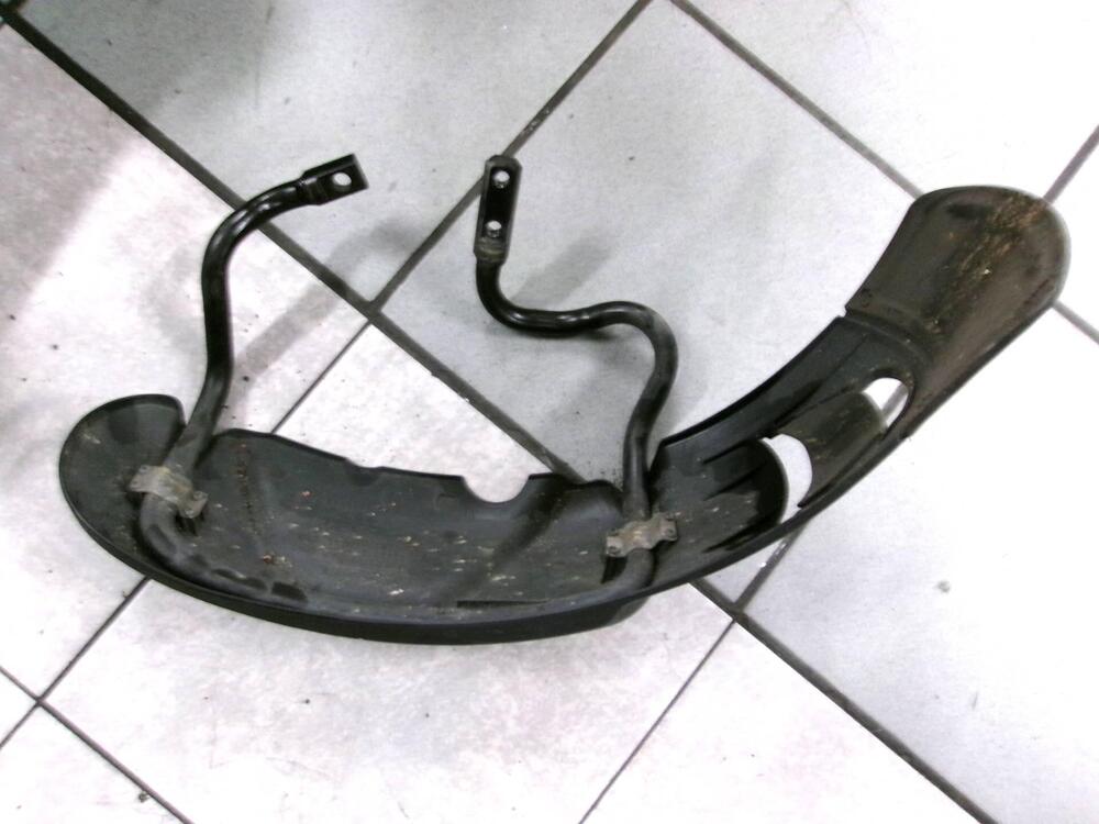 PARAFANGO ANTERIORE DESTRO PIAGGIO MP3 350 SPORT