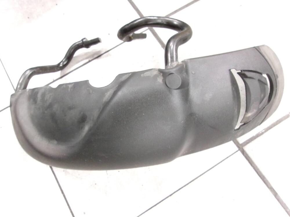 PARAFANGO ANTERIORE SINISTRO PIAGGIO MP3 350 SPORT (2)