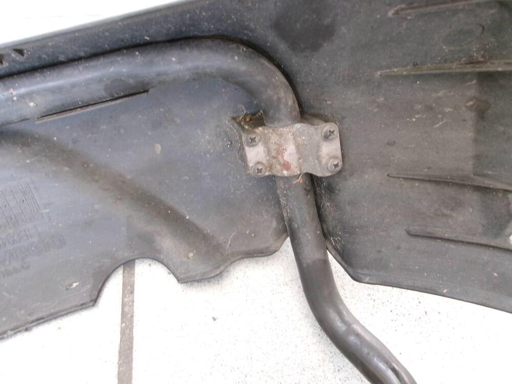 PARAFANGO ANTERIORE SINISTRO PIAGGIO MP3 350 SPORT (8)