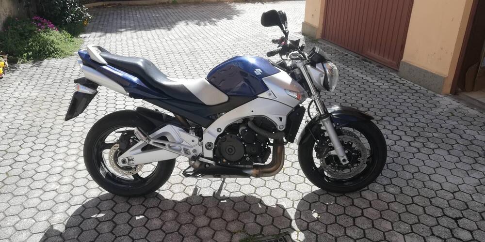 Suzuki GSR 600 (2006 - 11) (3)