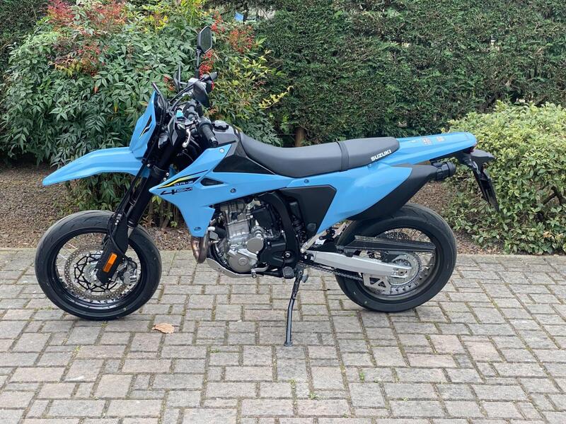 Suzuki DR-Z4SM (2025 - 26) (3)