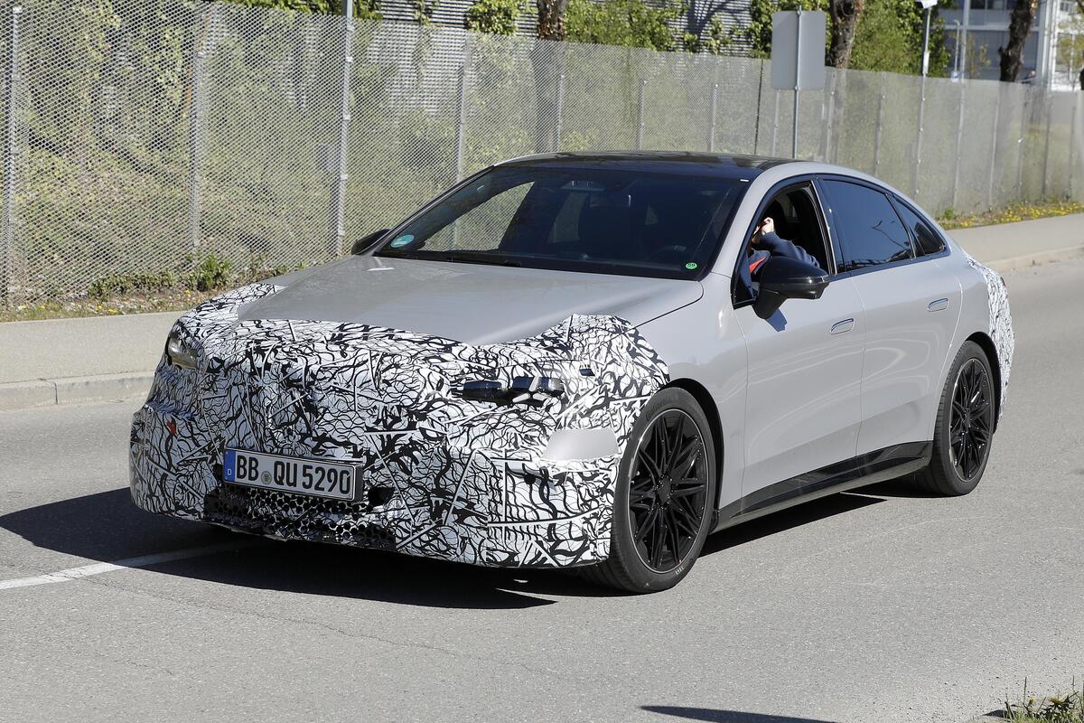 Mercedes C-Class EQ: la berlina elettrica che affiancherà le termiche dal 2027