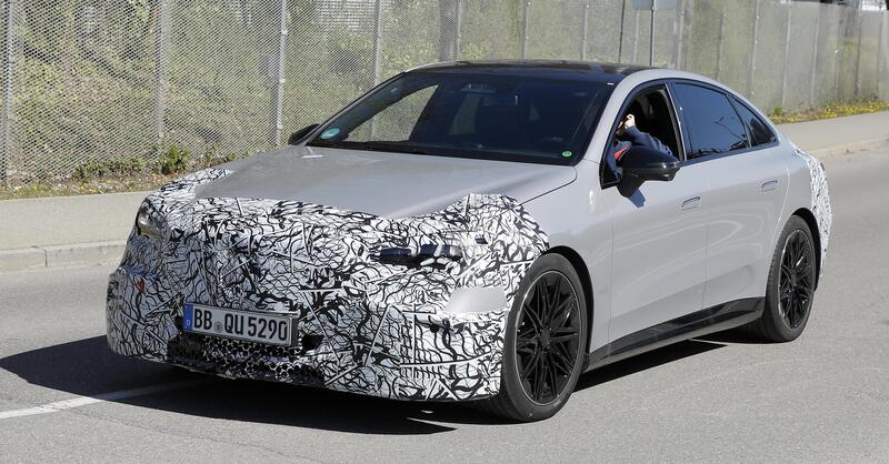 Mercedes C-Class EQ: la berlina elettrica che affiancher&agrave; le termiche dal 2027
