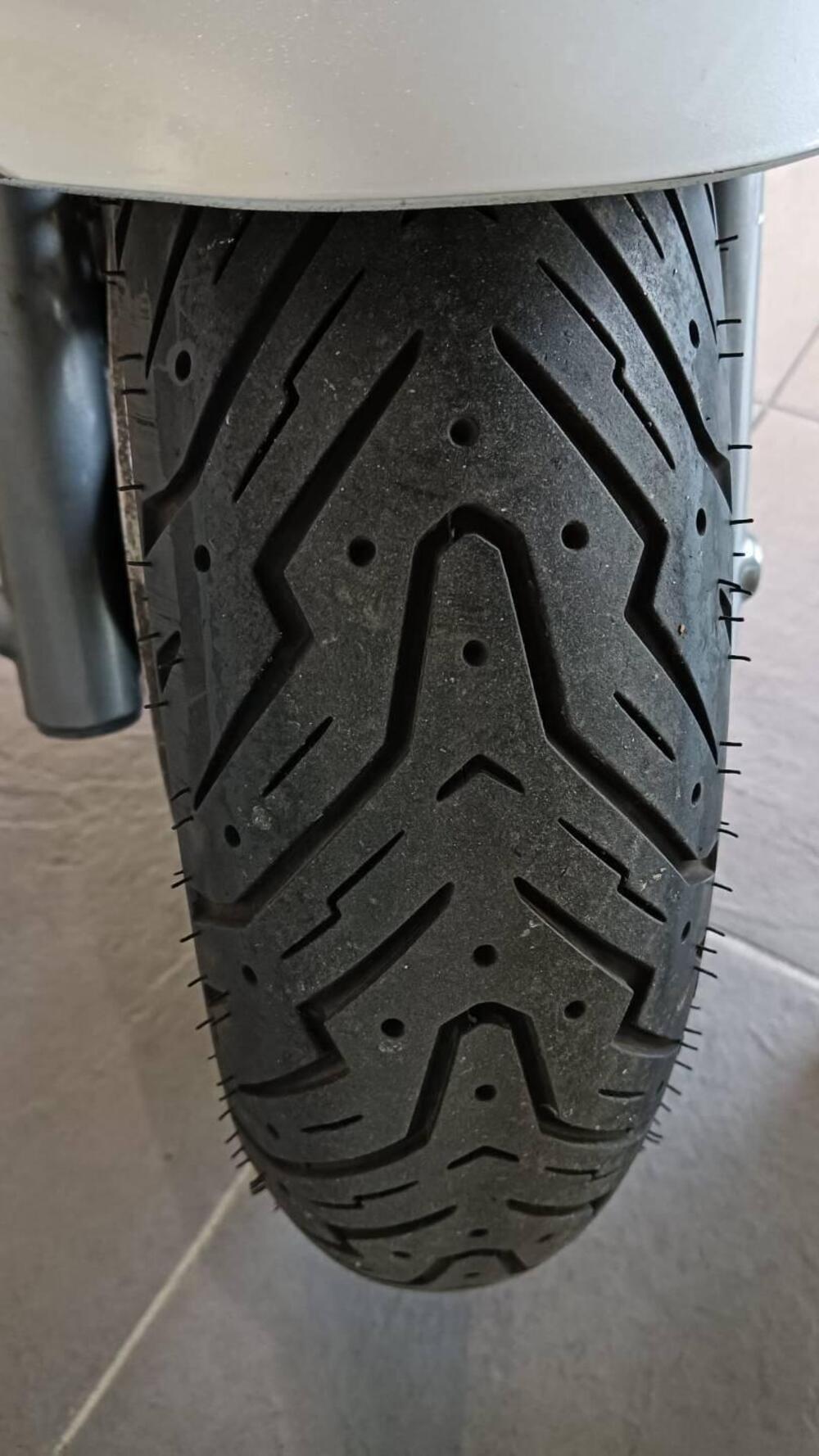 Yamaha X-Max 250 (2007 - 09) (9)