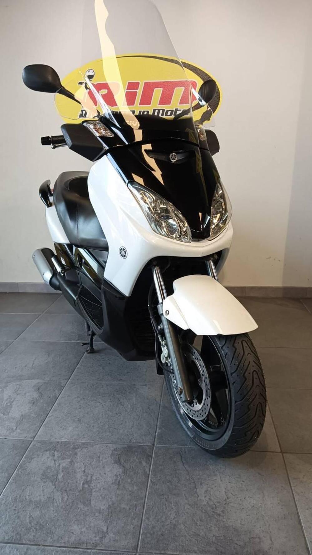 Yamaha X-Max 250 (2007 - 09) (8)