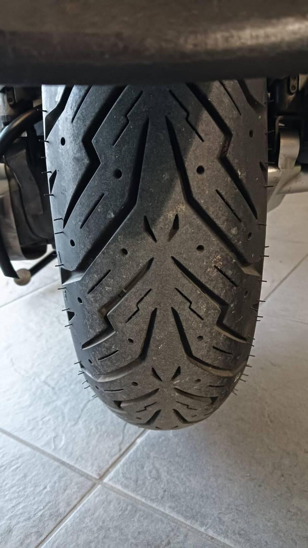 Yamaha X-Max 250 (2007 - 09) (10)