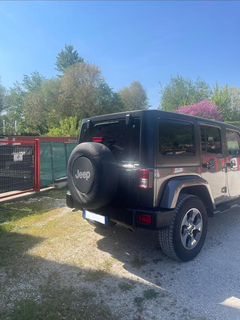 Jeep Wrangler Unlimited usata a Brescia (4)