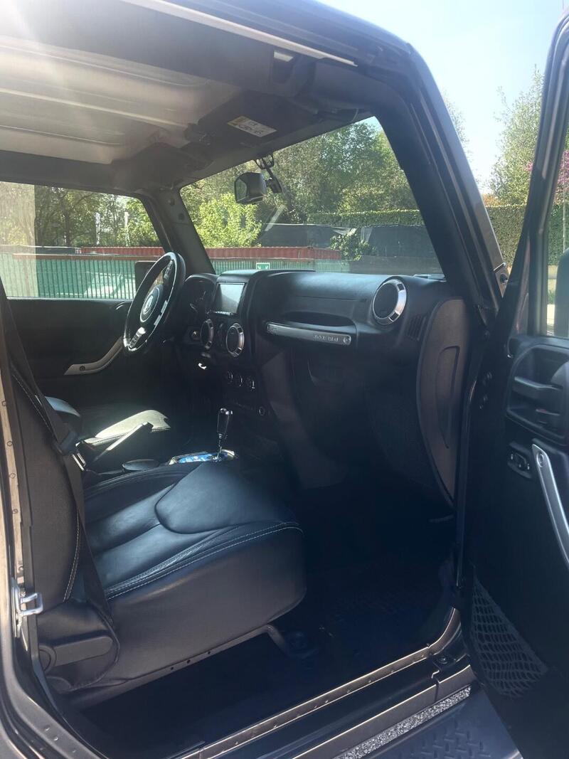 Jeep Wrangler Unlimited usata a Brescia (5)