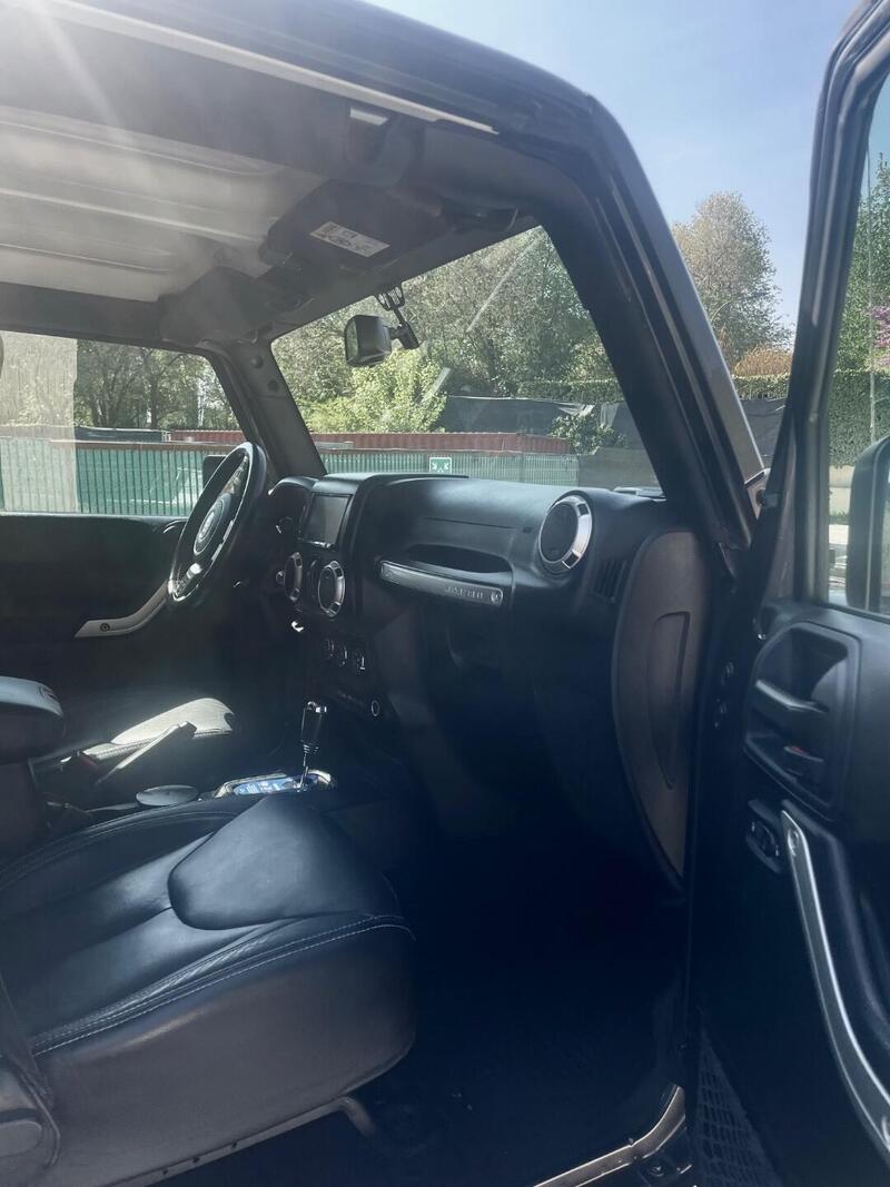 Jeep Wrangler Unlimited usata a Brescia (6)