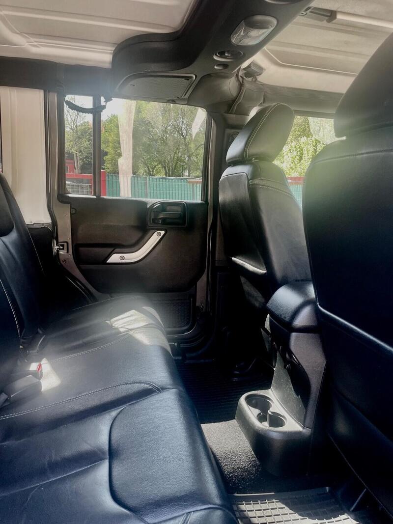 Jeep Wrangler Unlimited usata a Brescia (8)