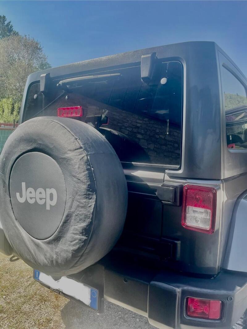 Jeep Wrangler Unlimited usata a Brescia (10)