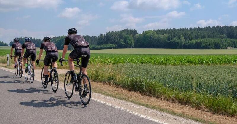Treviglio, dramma sulle strade: ubriaco falcia ciclisti, un morto e due feriti gravi