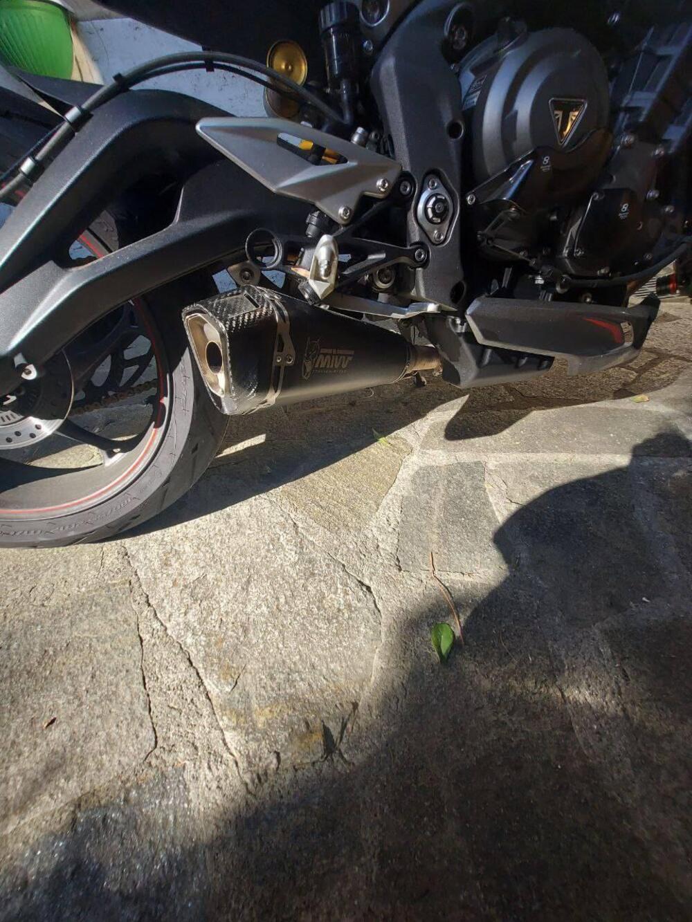 Triumph Street Triple RS (2020 - 22) (4)