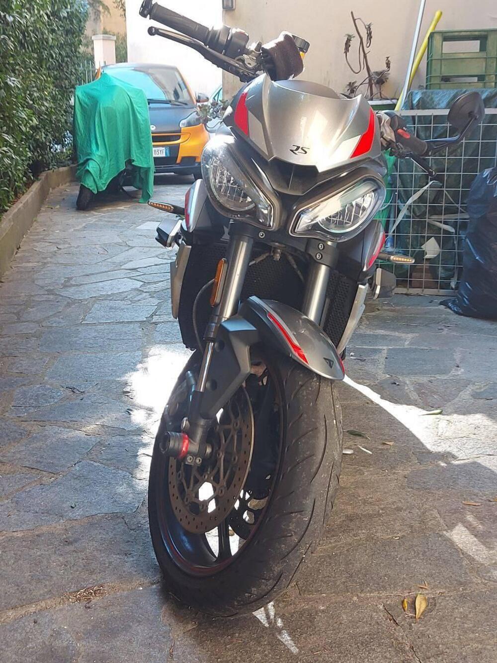 Triumph Street Triple RS (2020 - 22) (9)