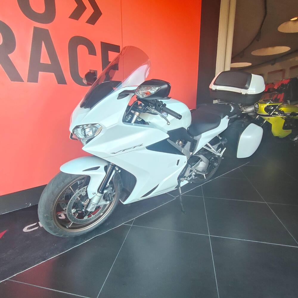 Honda VFR 800 F (2014 - 16) (9)