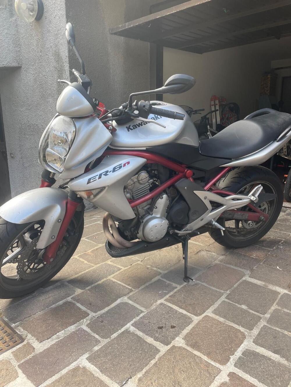 Kawasaki ER-6N (2005 - 08) (3)