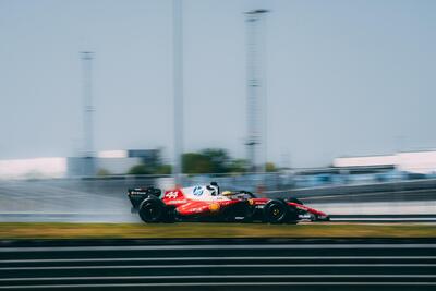 F1, Hamilton stakanovista "sotto la pioggia" di Fiorano: 884 km sulla SF-26 per capire la Ferrari e le nuove Pirelli