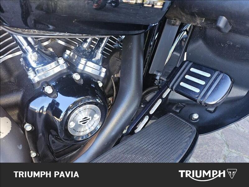 Harley-Davidson 114 Road Glide Ultra (2019) - FLTRXU (29)