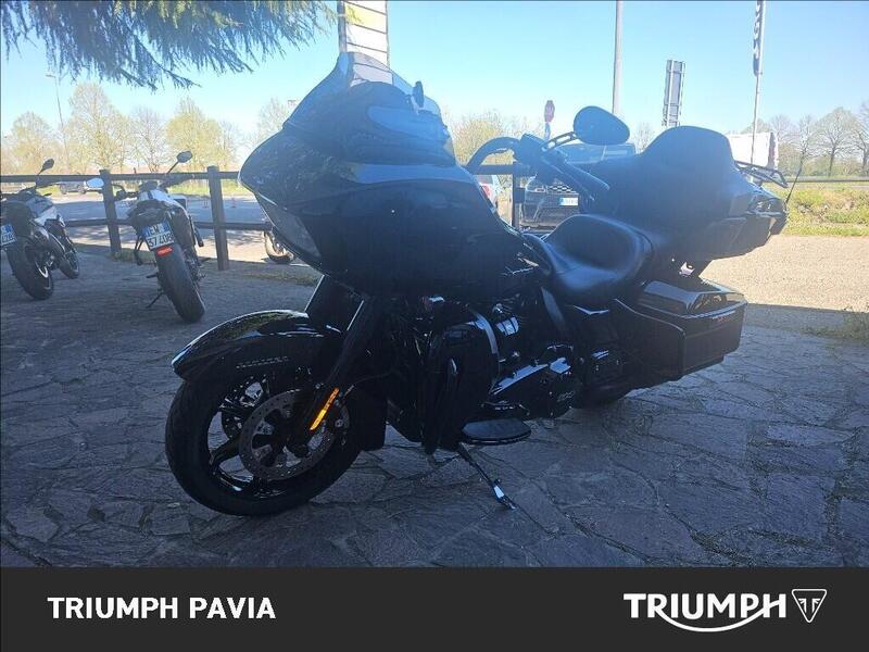 Harley-Davidson 114 Road Glide Ultra (2019) - FLTRXU (2)