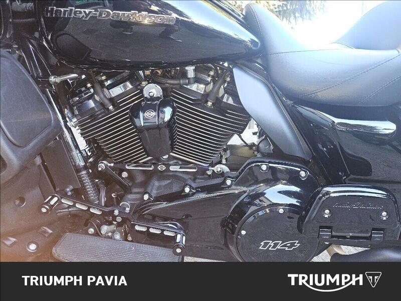 Harley-Davidson 114 Road Glide Ultra (2019) - FLTRXU (18)