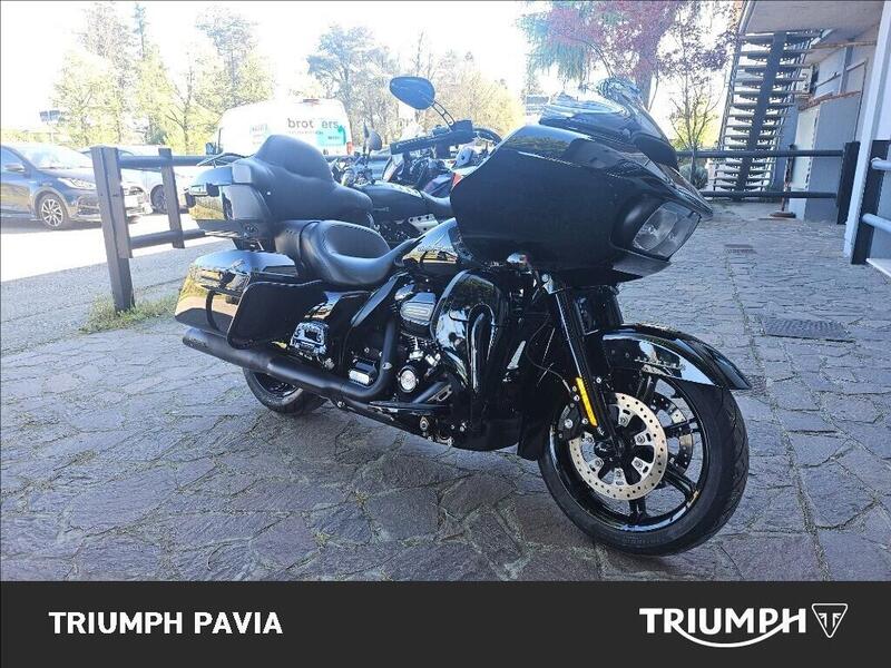 Harley-Davidson 114 Road Glide Ultra (2019) - FLTRXU (6)