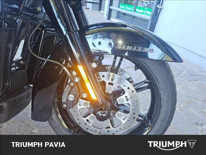 Harley-Davidson 114 Road Glide Ultra (2019) - FLTRXU (25)