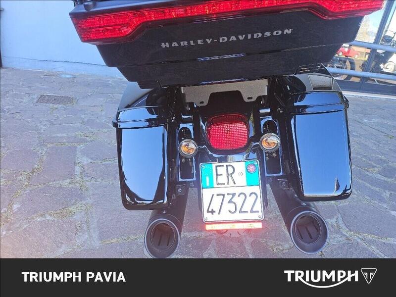 Harley-Davidson 114 Road Glide Ultra (2019) - FLTRXU (14)