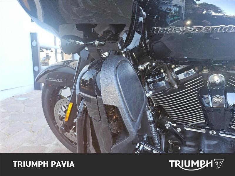 Harley-Davidson 114 Road Glide Ultra (2019) - FLTRXU (20)