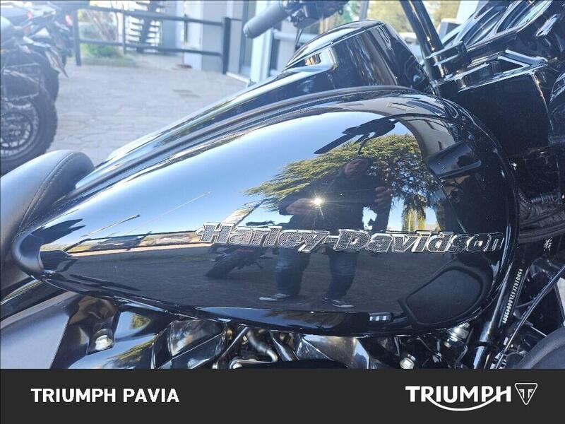 Harley-Davidson 114 Road Glide Ultra (2019) - FLTRXU (27)