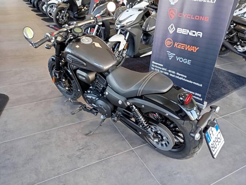 Keeway Motor V302 C (2022 - 26) (4)