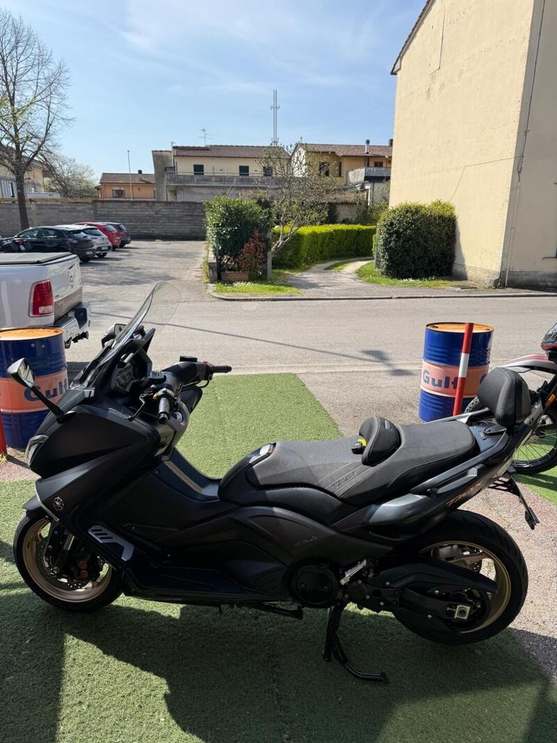 Yamaha T-Max 530 Iron Max (2014 - 17) (4)