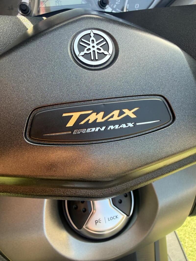 Yamaha T-Max 530 Iron Max (2014 - 17) (6)