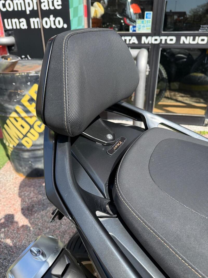 Yamaha T-Max 530 Iron Max (2014 - 17) (12)