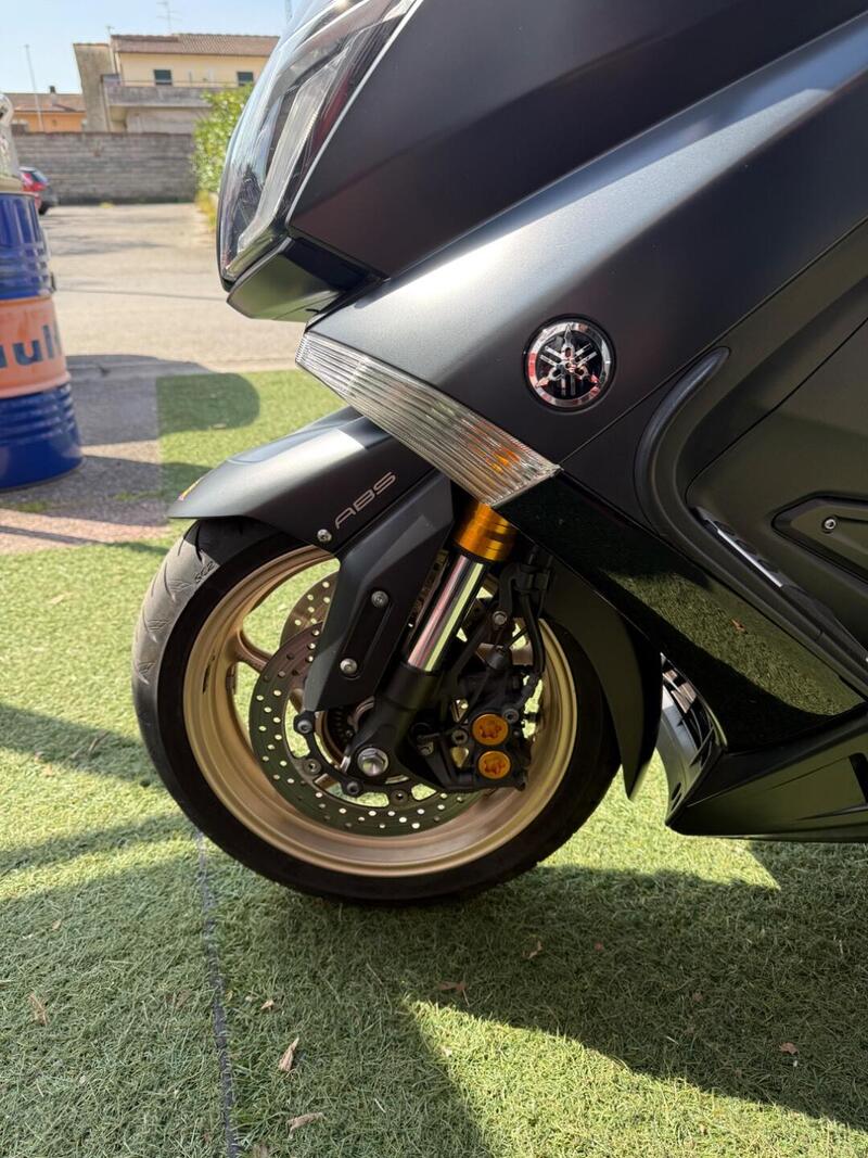 Yamaha T-Max 530 Iron Max (2014 - 17) (15)