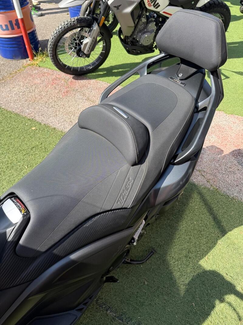 Yamaha T-Max 530 Iron Max (2014 - 17) (16)