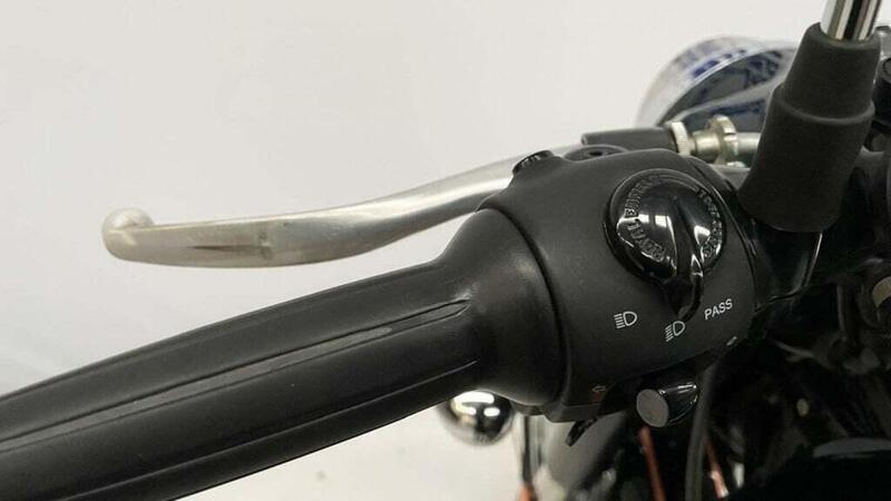 Royal Enfield Classic 350 (2021 - 26) (9)