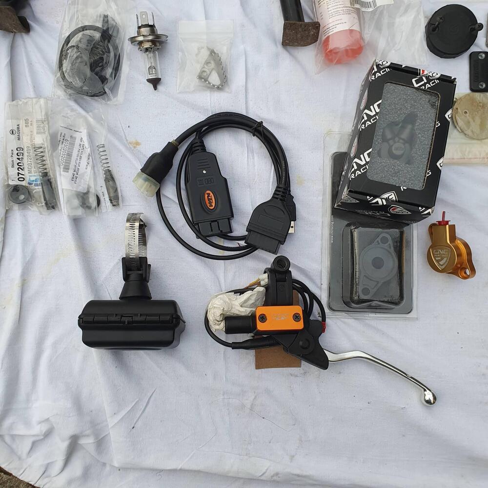 KTM 990 Supermoto T ABS (2011 - 13) (14)