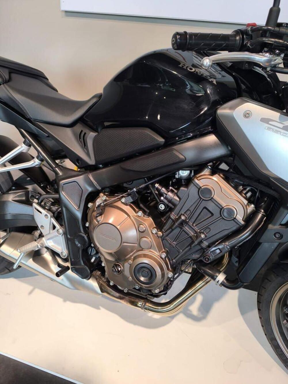 Honda CB 650 F (2017 - 18) (4)