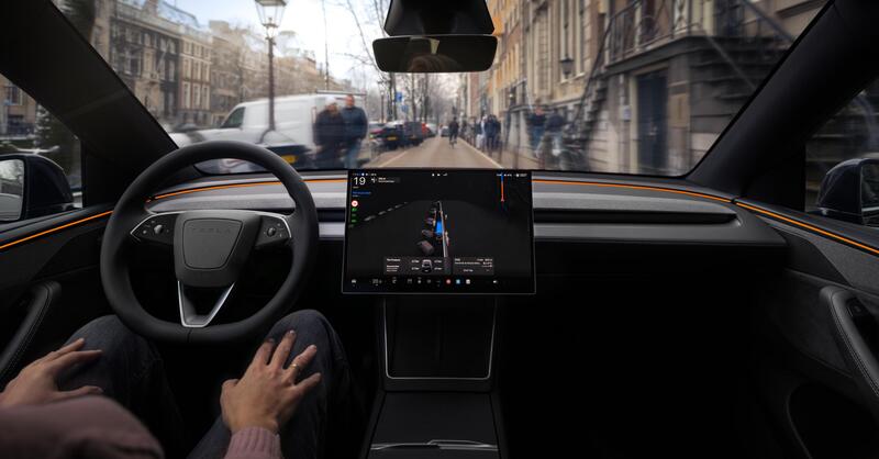 Tesla, arriva ufficialmente la guida autonoma in Europa: i Paesi Bassi aprono la strada